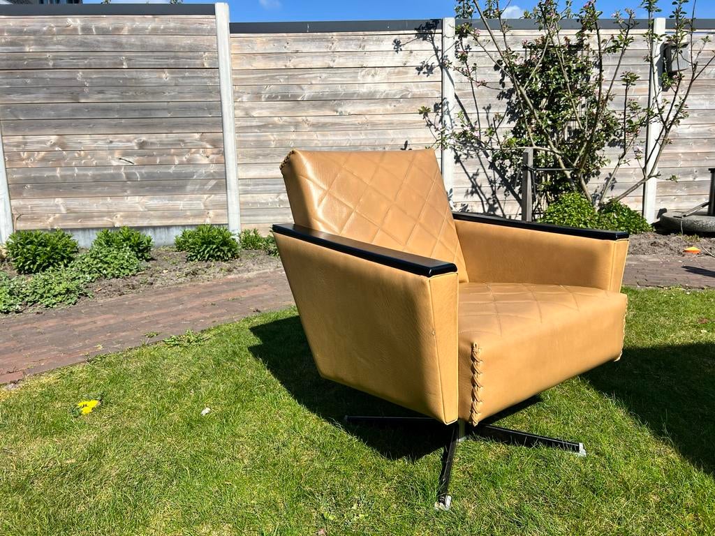 Fauteuil met draaivoet, camelkleurig, Ophalen, Gebruikt, 75 tot 100 cm
