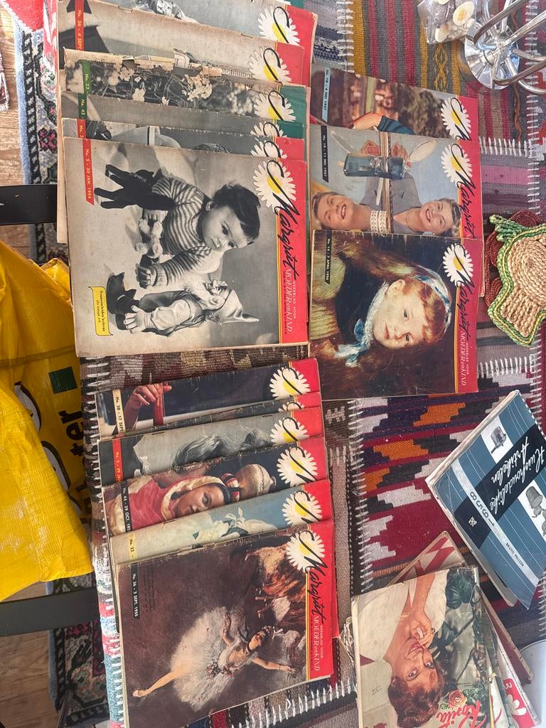 Oude weekbladen Margriet 1954, 1955, 1956, Ophalen of Verzenden, Gelezen, Damesbladen