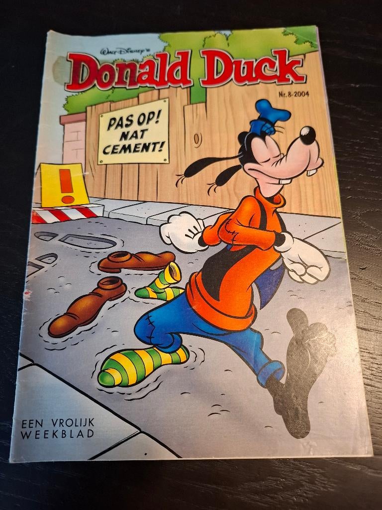 Donald Duck Nr. 8 Jaar 2004, Boeken, Stripboeken, Gelezen, Eén stripboek, Ophalen of Verzenden, Donald Duck