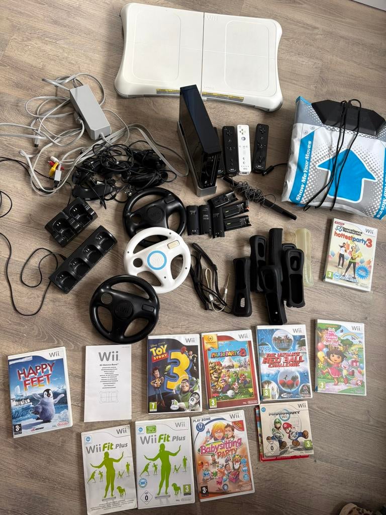 Nintendo Wii, Ophalen, Gebruikt, Met 3 controllers of meer, Met stuurtje