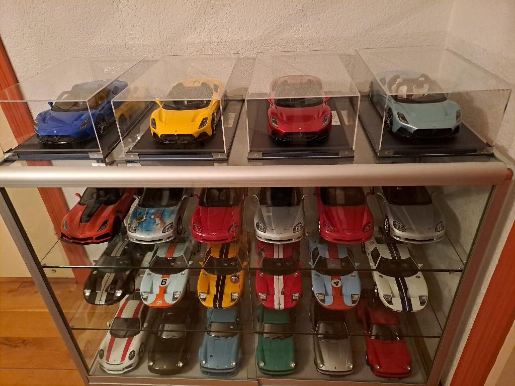 Verzameling van 117 stuks Modelauto's, schaal 1:12 en 1:14., Ophalen, Zo goed als nieuw, 1:9 t/m 1:12, Auto