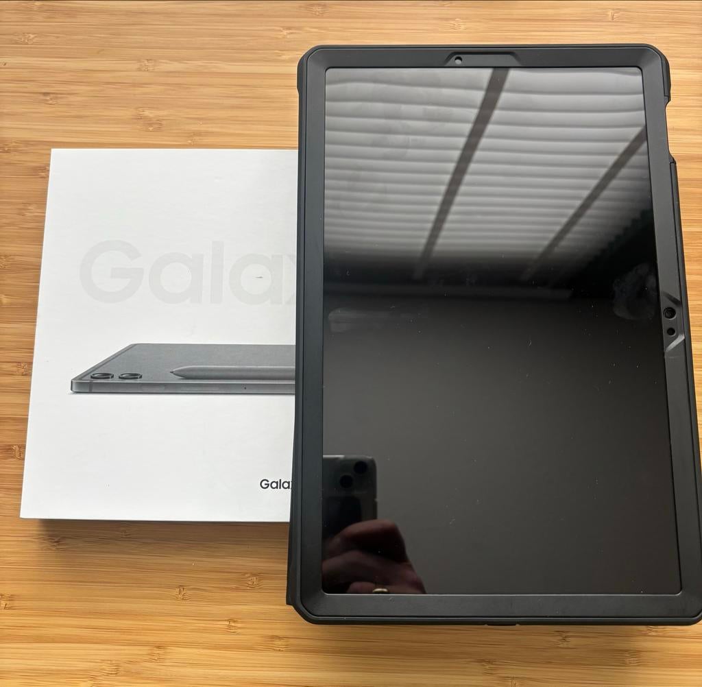 Samsung Galaxy Tab S9 FE+ (SM-X610) met rugged hoes, Computers en Software, Android Tablets, 12 inch, Ophalen of Verzenden, Zo goed als nieuw