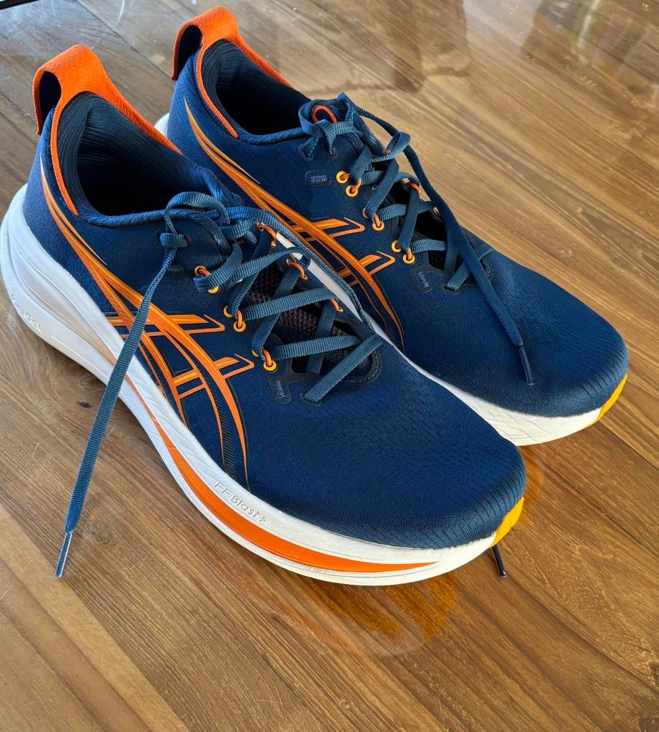 Asics Novablast 3, maat 46 heren, Sport en Fitness, Loopsport en Atletiek, Hardloopschoenen, Ophalen of Verzenden, Zo goed als nieuw