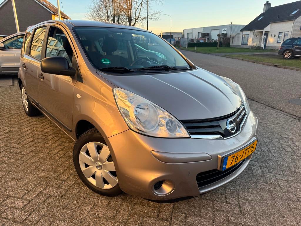 Nissan Note 1.4 Visia Airco,Trekhaak, Auto's, Nissan, Voorwielaandrijving, Gebruikt, 4 cilinders, Bruin