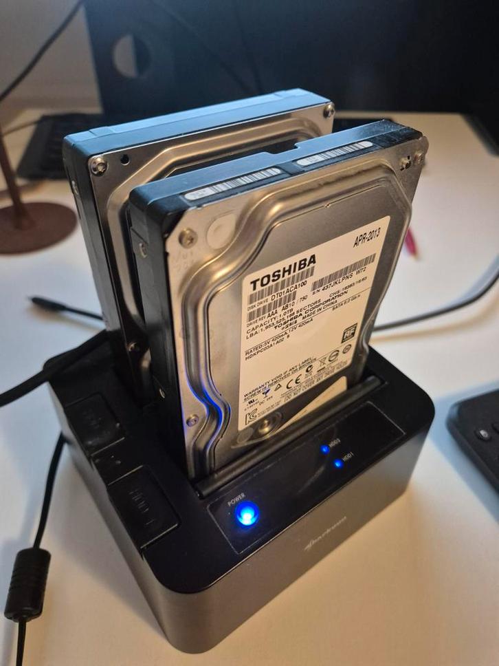 2x HDD: 200GB Samsung & 1TB Toshiba - met docker, Computers en Software, Harde schijven, Gebruikt, Desktop, Intern, HDD, SATA