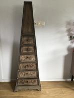 Indonesische piramide kast.   Vintage, Ophalen