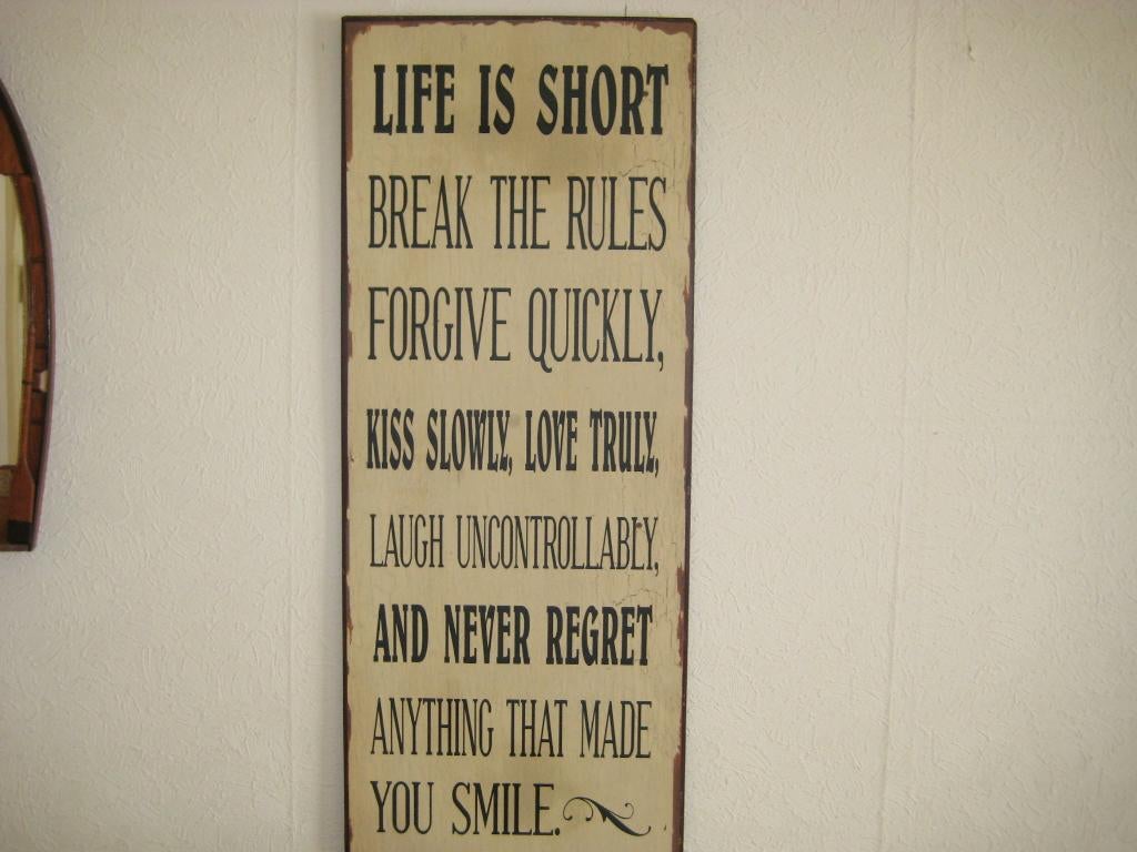 Oud metalen wandbord, leuk opschrift, 10,=, Huis en Inrichting, Ophalen, Gebruikt, Minder dan 5 flessen, Metaal