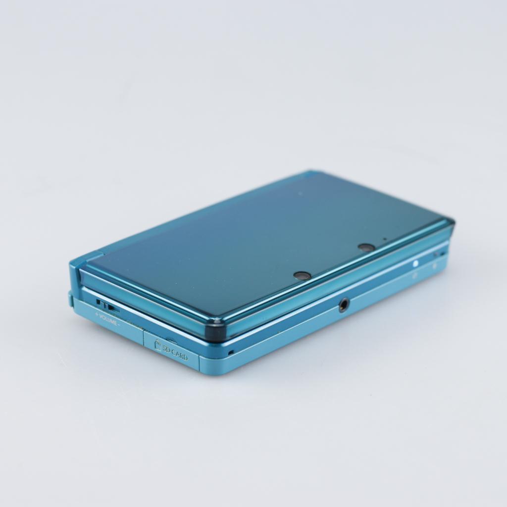 Nintendo 3DS Blauw, Nintendo, Zo goed als nieuw, Support@nintendo.com, 11-1 Hokotate-cho, Kamitoba, Minami-ku
Kyoto 601-8501
Japan