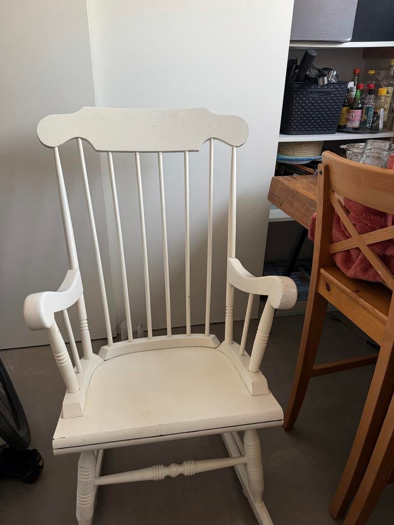 Vintage Witte Schommelstoel van Oma, Ophalen