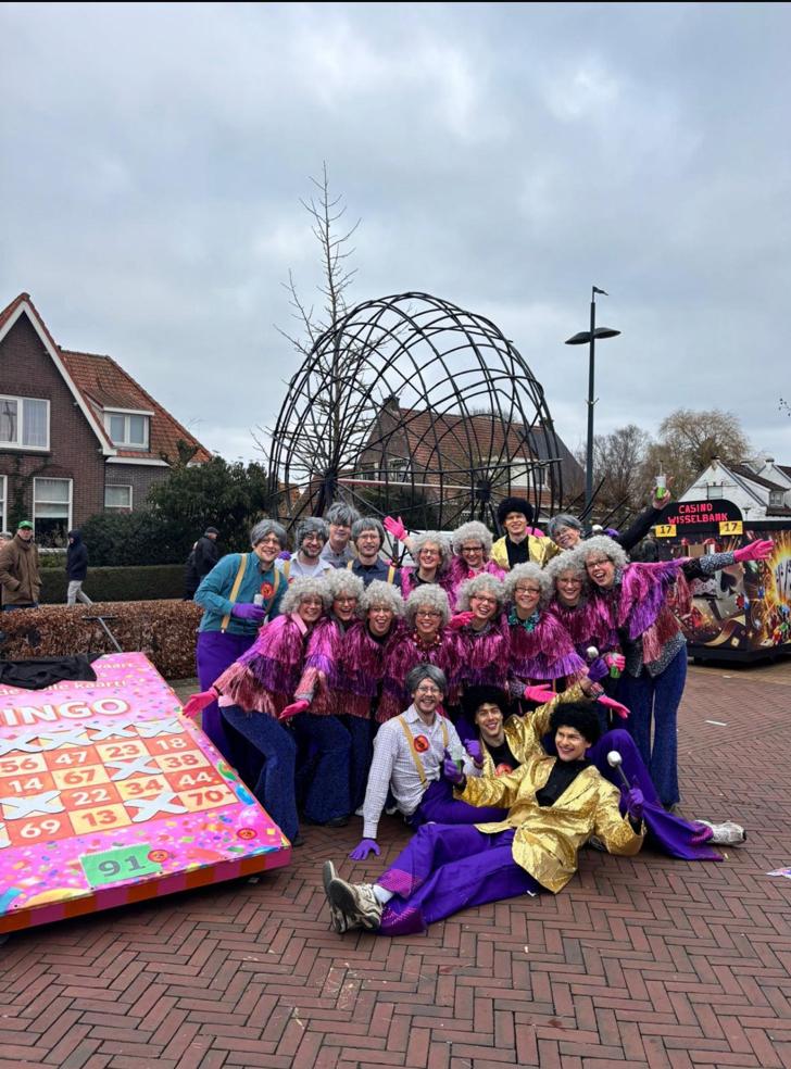 Carnaval loopgroep | Bingo wagens | inclusief pakken!, Kleding | Dames, Carnavalskleding en Feestkleding, Zo goed als nieuw, Carnaval