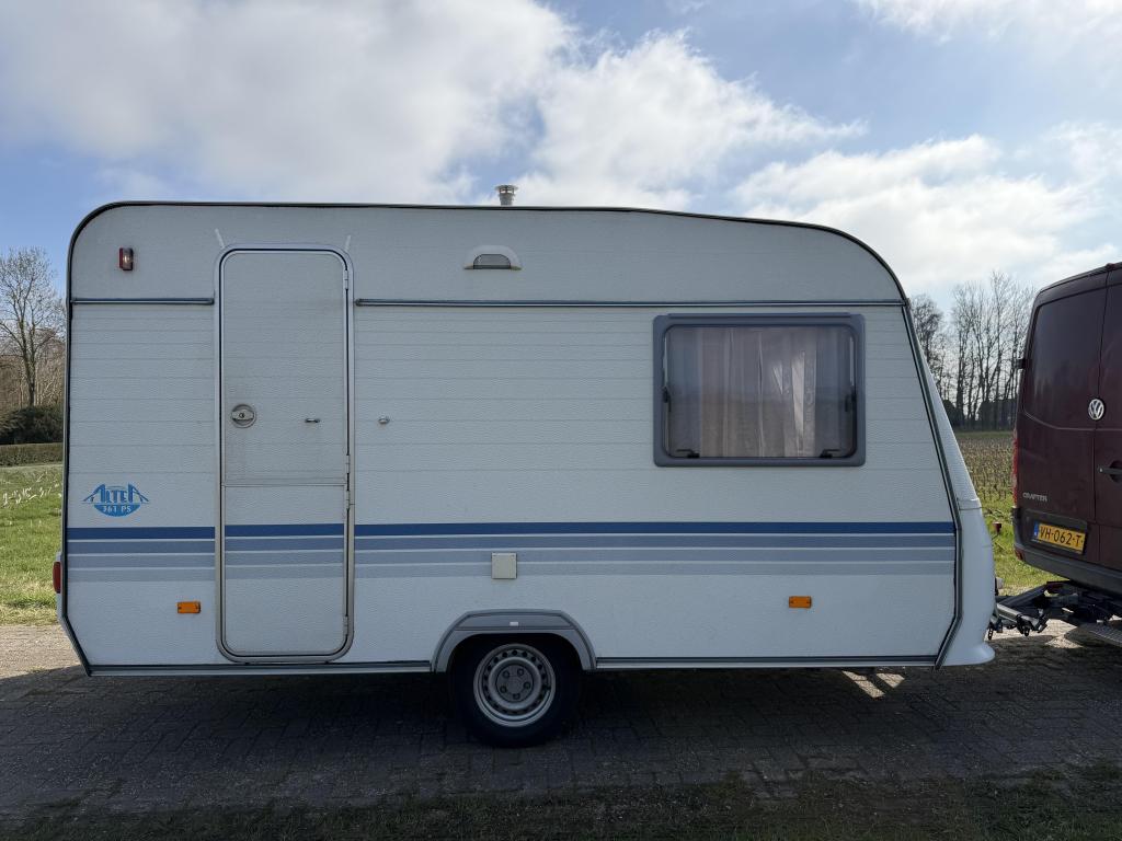 Adria Altea 361 PS, Caravans en Kamperen, Bedrijf, Koelkast, Adria, 500 - 750 kg