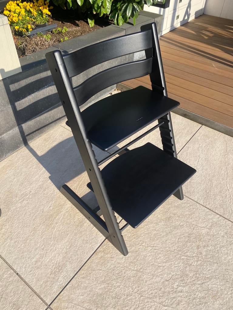 Stokke Tripp trapp meegroeistoel Mat zwart, Ophalen, Zo goed als nieuw