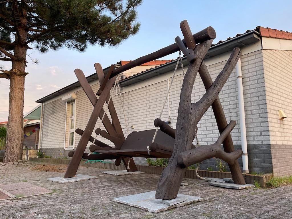 Unieke Boomstam Schommelbank – Handgemaakt & Vers Opgeknapt, Tuin en Terras, Tuinbanken, Ophalen, Zo goed als nieuw, Hout, Schommelbank
