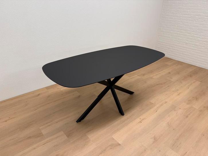Deens ovale eettafel Fenix Nero Ingo 175x85, Huis en Inrichting, Tafels | Eettafels, Zo goed als nieuw, 50 tot 100 cm, 150 tot 200 cm