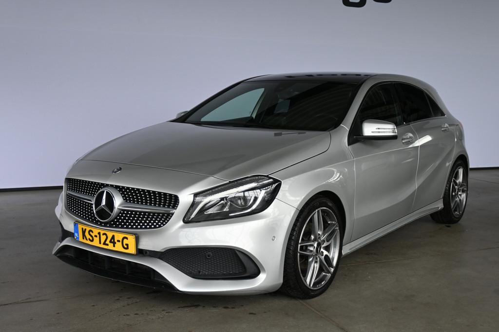 Mercedes-Benz A-Klasse 160 Ambition AMG Automaat Navigatie L, Gebruikt, 4 cilinders, Met garantie (alle), Leder en Stof