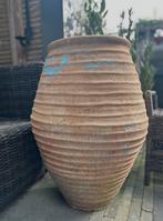 Oude olijvenkruik grote aardewerk kruik sober Oosters sleets, Ophalen