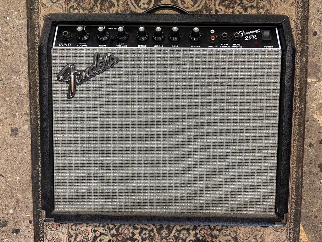 Fender Frontman 25R, Muziek en Instrumenten, Versterkers | Bas en Gitaar, Ophalen of Verzenden, Zo goed als nieuw, Minder dan 50 watt