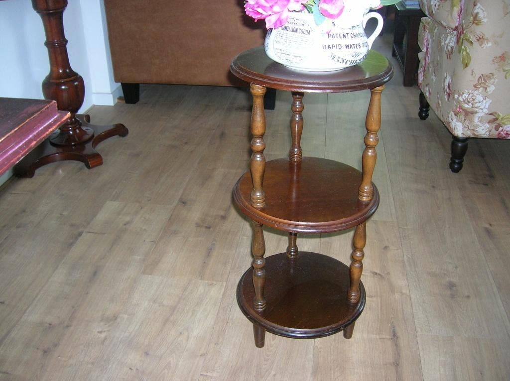 mahonie houten etagere, Ophalen, Zo goed als nieuw