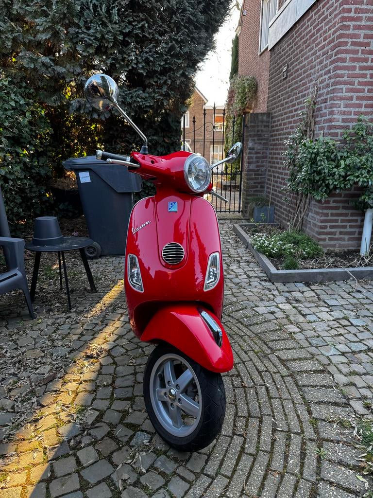Rode Vespa LX50, Ophalen, Zo goed als nieuw, Benzine, Vespa LX