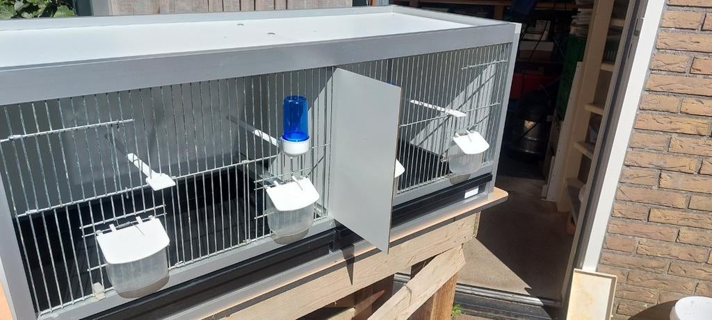 Trespa aluminium broedkooi 100, Dieren en Toebehoren, Vogels | Hokken en Kooien, Ophalen, Zo goed als nieuw, Aluminium, Broedkooi of Kweekkooi