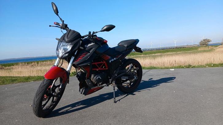 Schakelbrommer Killerbee F51., Fietsen en Brommers, Brommers | Overige merken, Gebruikt, Maximaal 45 km/u, Ophalen of Verzenden