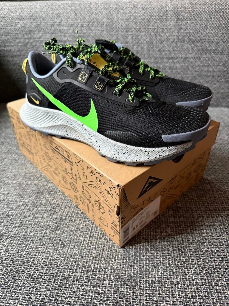 Nike Pegasus Trail 3 - Maat 42.5 - Nieuw in doos, Nieuw, Ophalen of Verzenden, Sportschoenen, Zwart