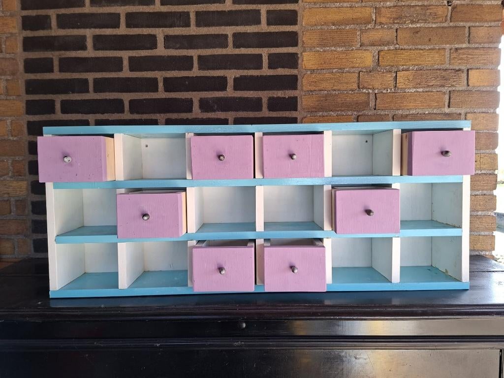 GRATIS kastje met kleine laatjes en vakjes, voor kinderkamer, Gebruikt, Kast, 75 tot 100 cm, Minder dan 50 cm