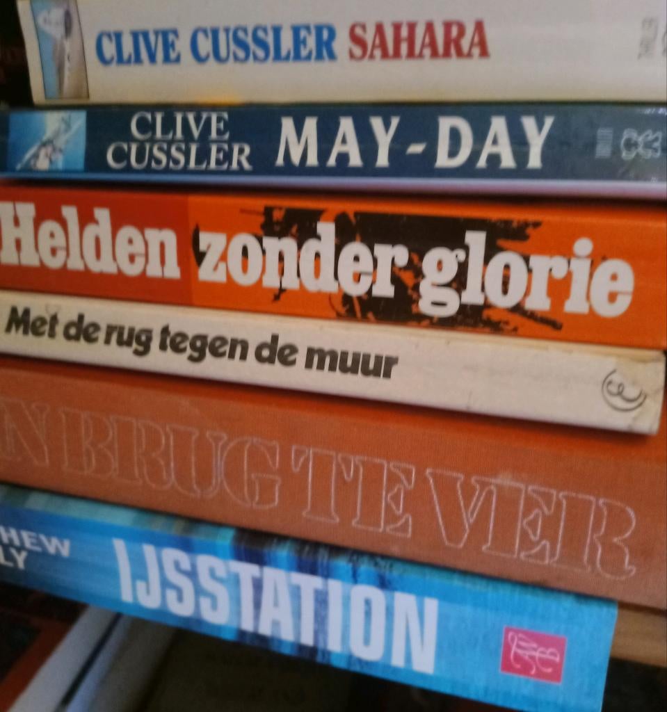 Diverse oorlogsboeken - Clive Cussler, Jack Higgins, e.a., Boeken, Oorlog en Militair, Gelezen, Algemeen, Niet van toepassing