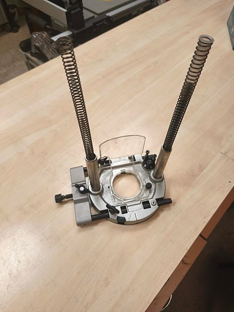 Bovenfrees makita onderstel, Ophalen of Verzenden, Elektrisch, Bovenfrees