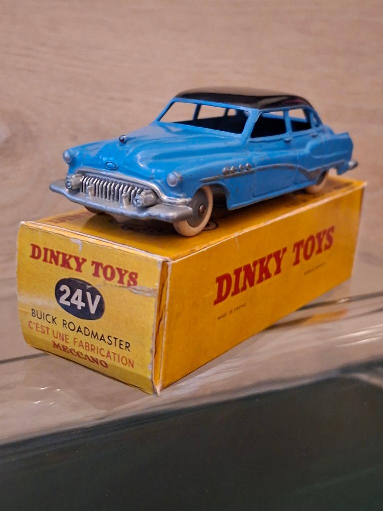 Dinky Toys Buick 24V, Ophalen of Verzenden, Zo goed als nieuw, Auto, Dinky Toys