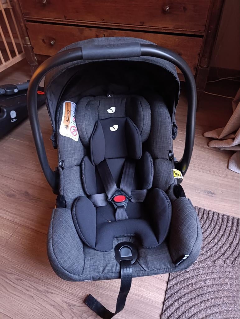 Joie autostoel baby met base, meegroei stoel, Kinderen en Baby's, Autostoeltjes, Ophalen, Gebruikt, Overige merken, Isofix