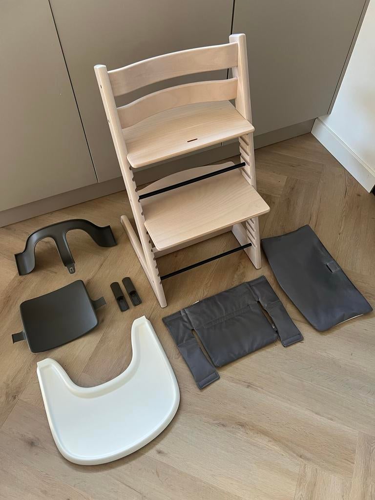 Stokke Tripp Trapp Stoel White Wash complete set, Ophalen, Zo goed als nieuw, Meegroeistoel, Afneembaar eetblad