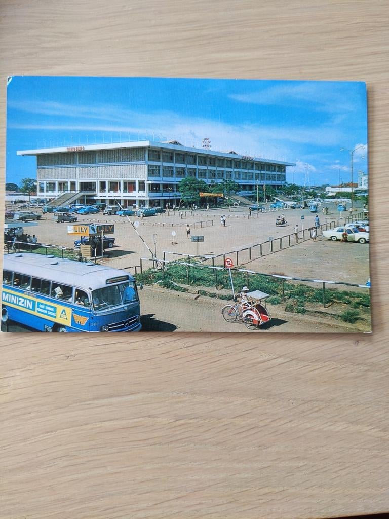 Riksja Pasar Senen Djakarta Mercedes bus, Verzamelen, Ophalen of Verzenden, 1960 tot 1980, Ongelopen, Voertuig