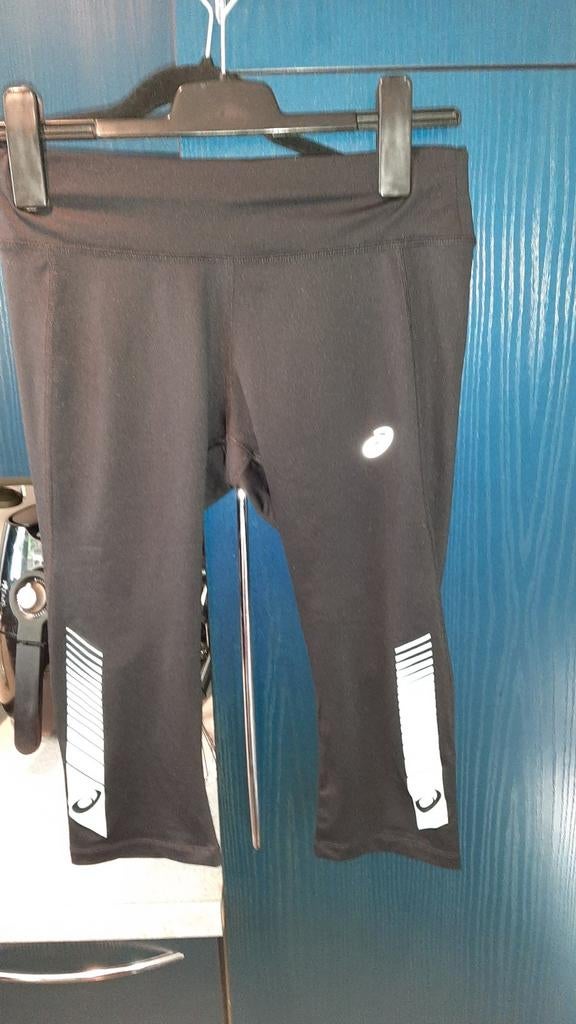 Asics sportset maat M: broek en shirt, Kleding | Dames, Sportkleding, Maat 38/40 (M), Zwart, Ophalen of Verzenden, Zo goed als nieuw