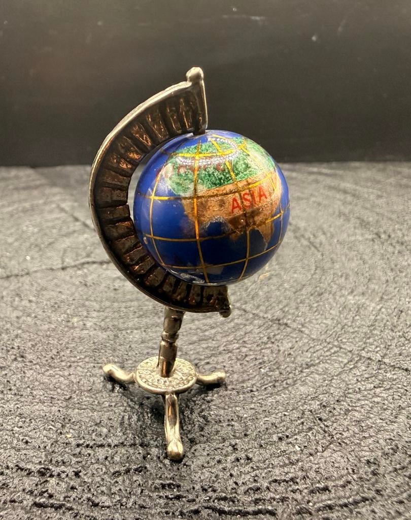 Zilveren miniatuur globe met lapis lazuli, Verzenden, Zilver