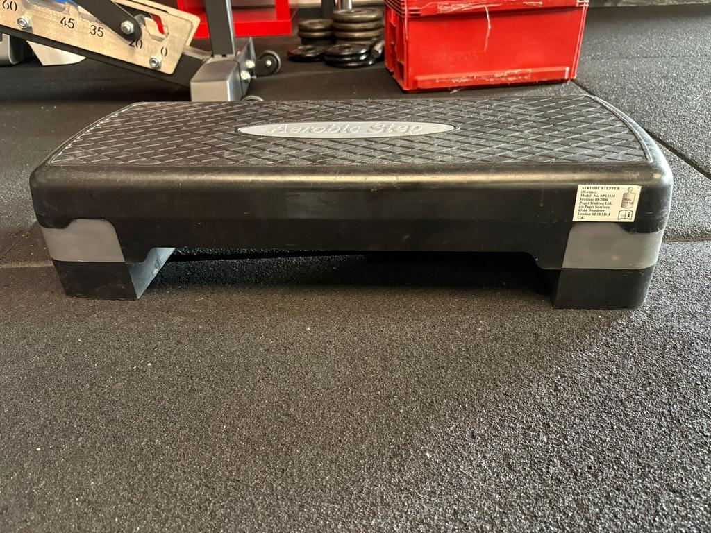 Aerobic step, Sport en Fitness, Fitnessmaterialen, Ophalen of Verzenden, Zo goed als nieuw, Stepbank