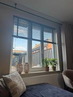 Zwarte jaloezieën voor een stijlvolle raamdecoratie, Ophalen, Zo goed als nieuw, Zwart, 100 tot 150 cm