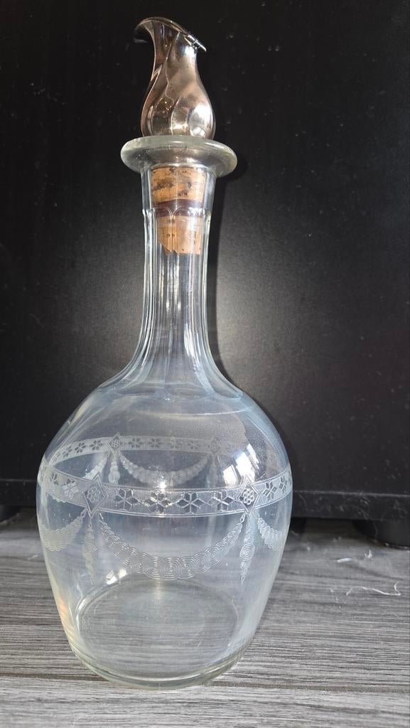 Antieke glazen karaf met gegraveerd patroon, Antiek en Kunst, Antiek | Glas en Kristal, Ophalen