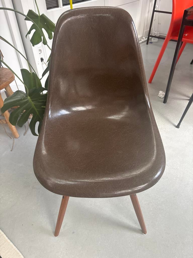 Vintage Eames DSW Fiberglas Kuip - Restauratieproject, Antiek en Kunst, Ophalen of Verzenden