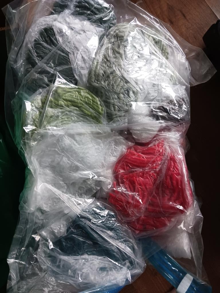 Grote partij knoop wol, Ophalen, Nieuw