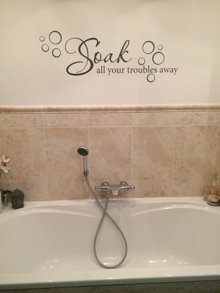 Complete badkamer: ligbad, douche, dubbele wastafel, kast, Ophalen, Gebruikt, Met bad