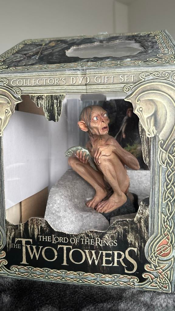 Lord of the Rings - The Two Towers Collector's Statue/DVD, Verzamelen, Lord of the Rings, Ophalen of Verzenden, Nieuw, Beeldje of Buste