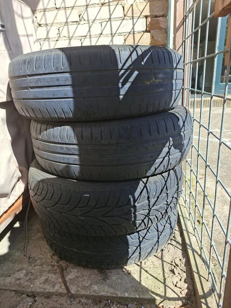 4 versleten autobanden, Ophalen, Gebruikt