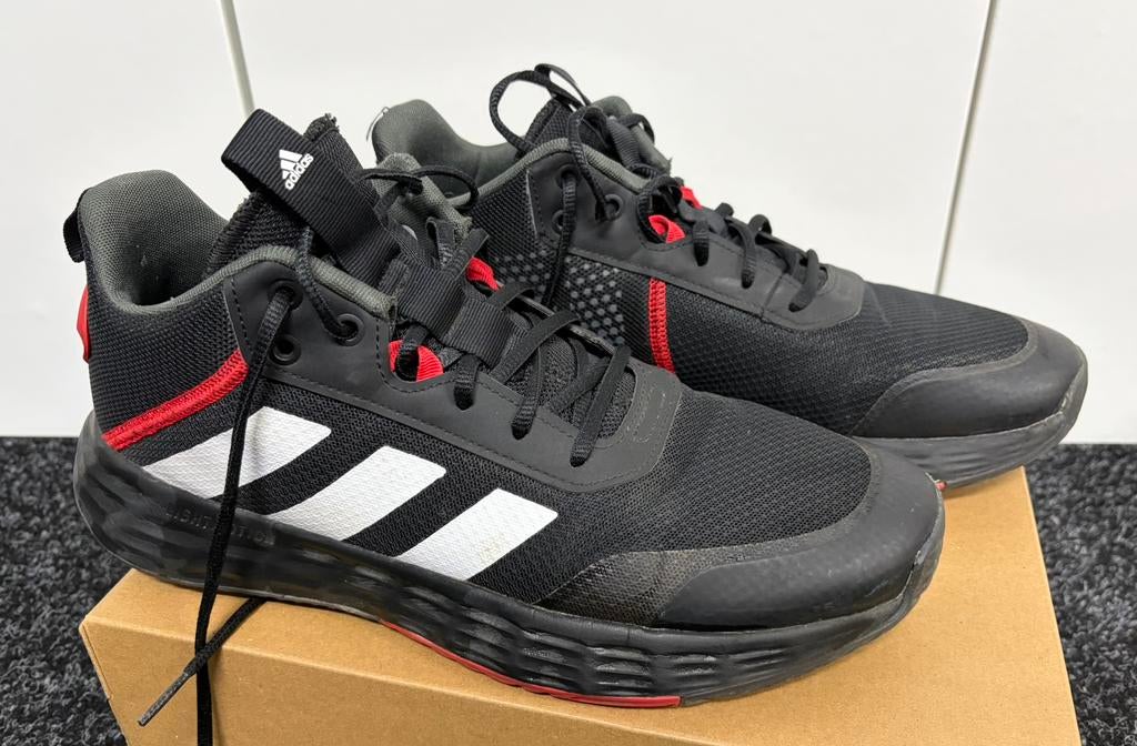 Adidas 46, Ophalen of Verzenden, Zo goed als nieuw