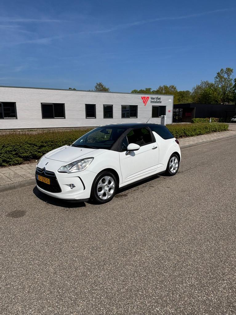 Citroen DS3 1.4 Chic AIRCO, Voorwielaandrijving, Euro 5, Stof, Zwart