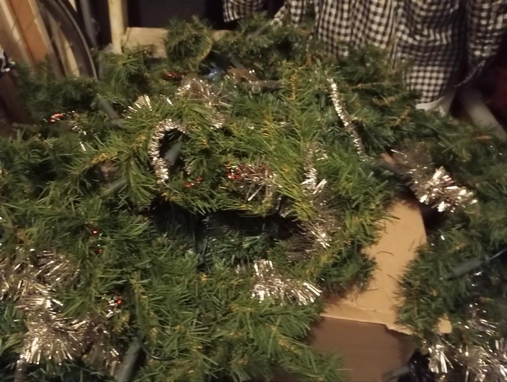 5 LANGE GUIRLANDE,S SLINGERS MET VERLICHTING NU ALLES 25€ ZI, Diversen, Kerst, Ophalen of Verzenden