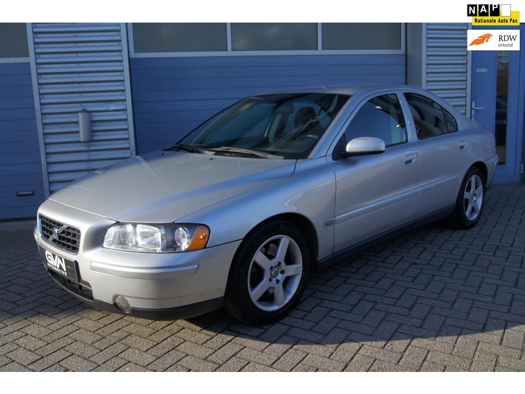 Volvo S60 2.4 T5 Turbo 260PK Automaat | Leder | Nette Auto |, Auto's, Volvo, Gebruikt, Zwart, S60, Bedrijf