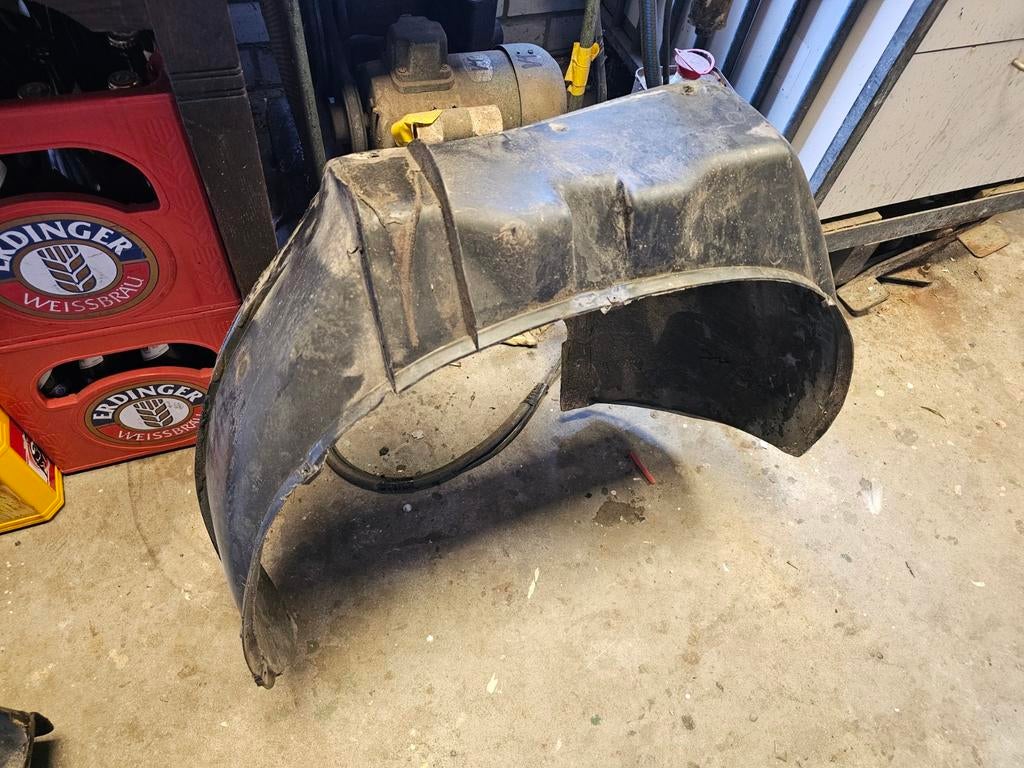 Spatborden links en rechts Audi 100/200 - Goede staat, Auto-onderdelen, Carrosserie en Plaatwerk, Ophalen of Verzenden, Voor, Audi