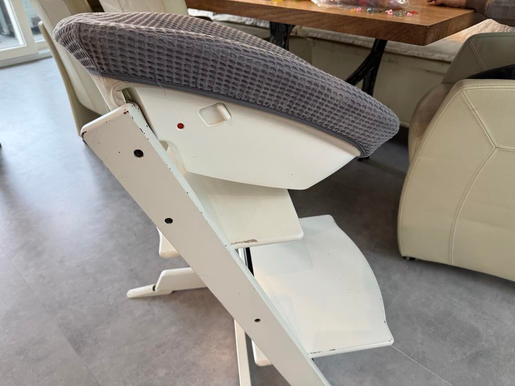 Tripp Trapp newborn set met overtrek en speelbeugeltje, Kinderen en Baby's, Kinderstoelen, Ophalen of Verzenden, Gebruikt, Meegroeistoel