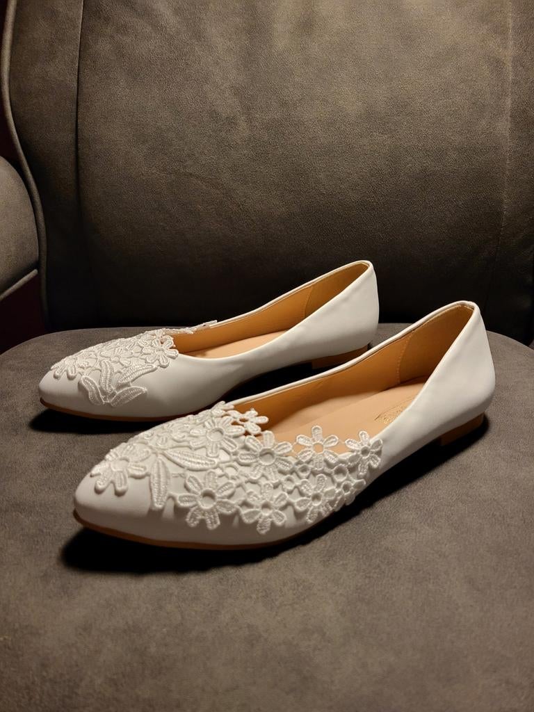 Ballerina's met geborduurde bloemen-Nieuw, Kleding | Dames, Schoenen, Ophalen of Verzenden, Nieuw